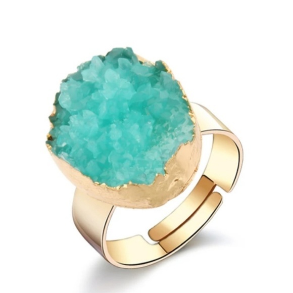 Jewelry - New Turquoise Druzy Ring